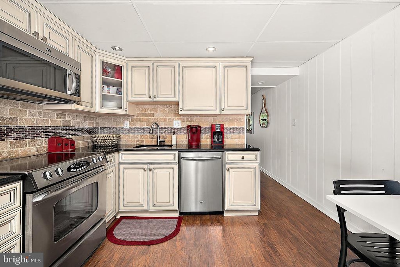 Ardmore Real Estate for Sale - 229 136th St #229 in Ocean City Photo 16