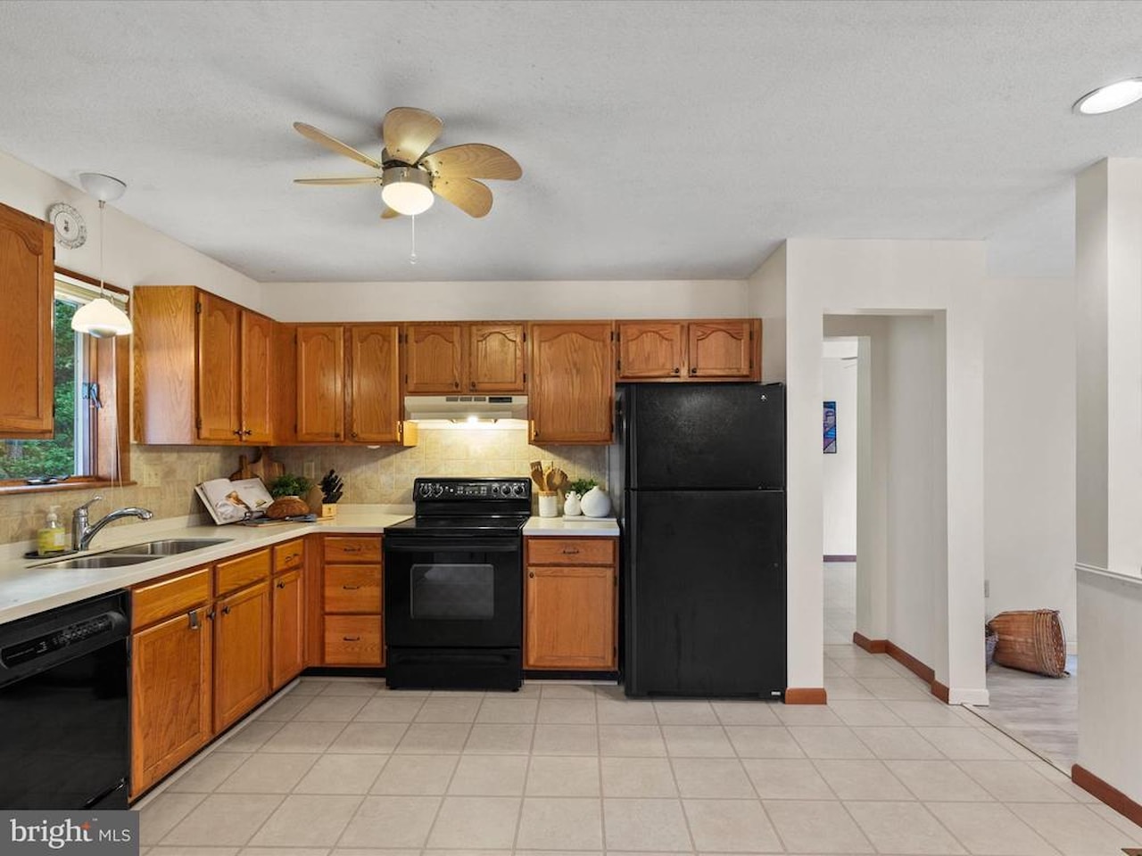  Real Estate for Sale - 13374 Cove Landing Rd in Bishopville Photo 23