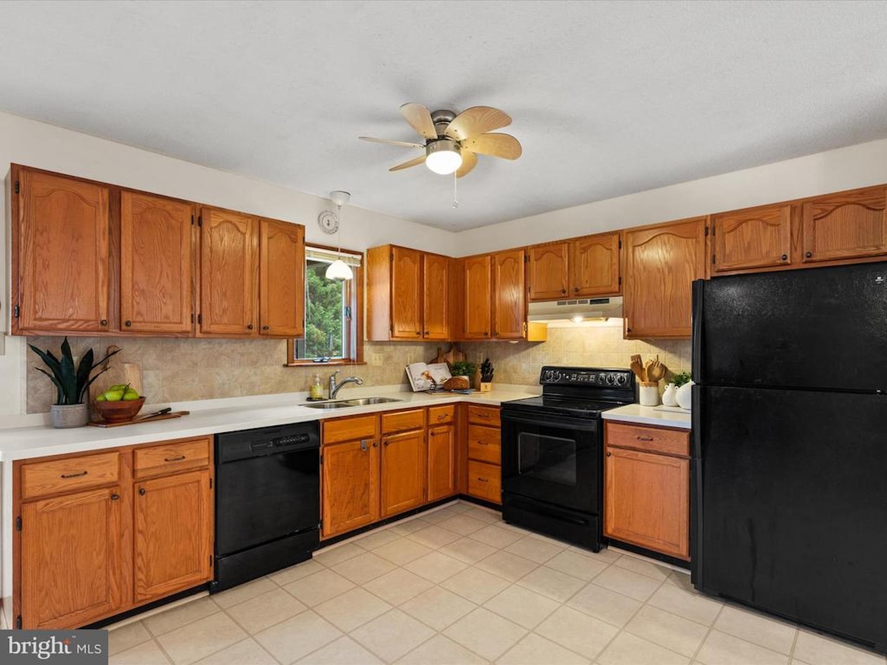  Real Estate for Sale - 13374 Cove Landing Rd in Bishopville Photo 19