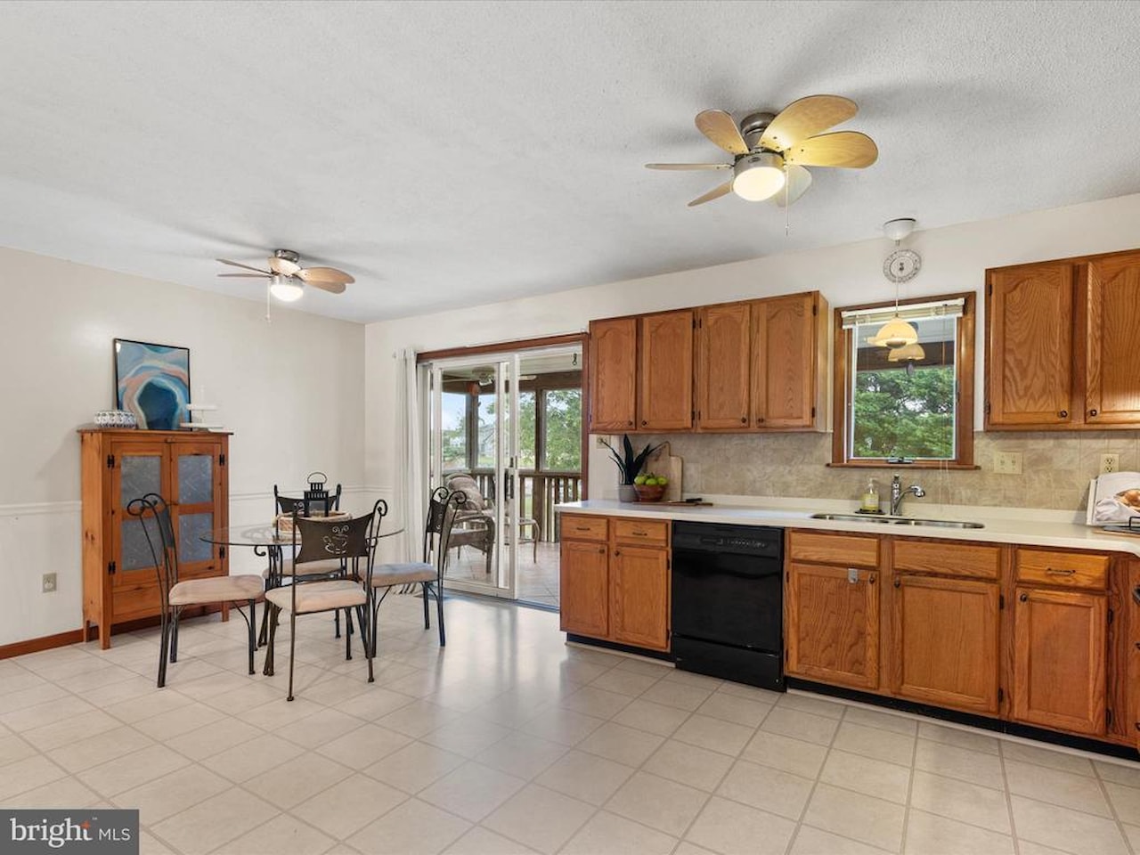  Real Estate for Sale - 13374 Cove Landing Rd in Bishopville Photo 15
