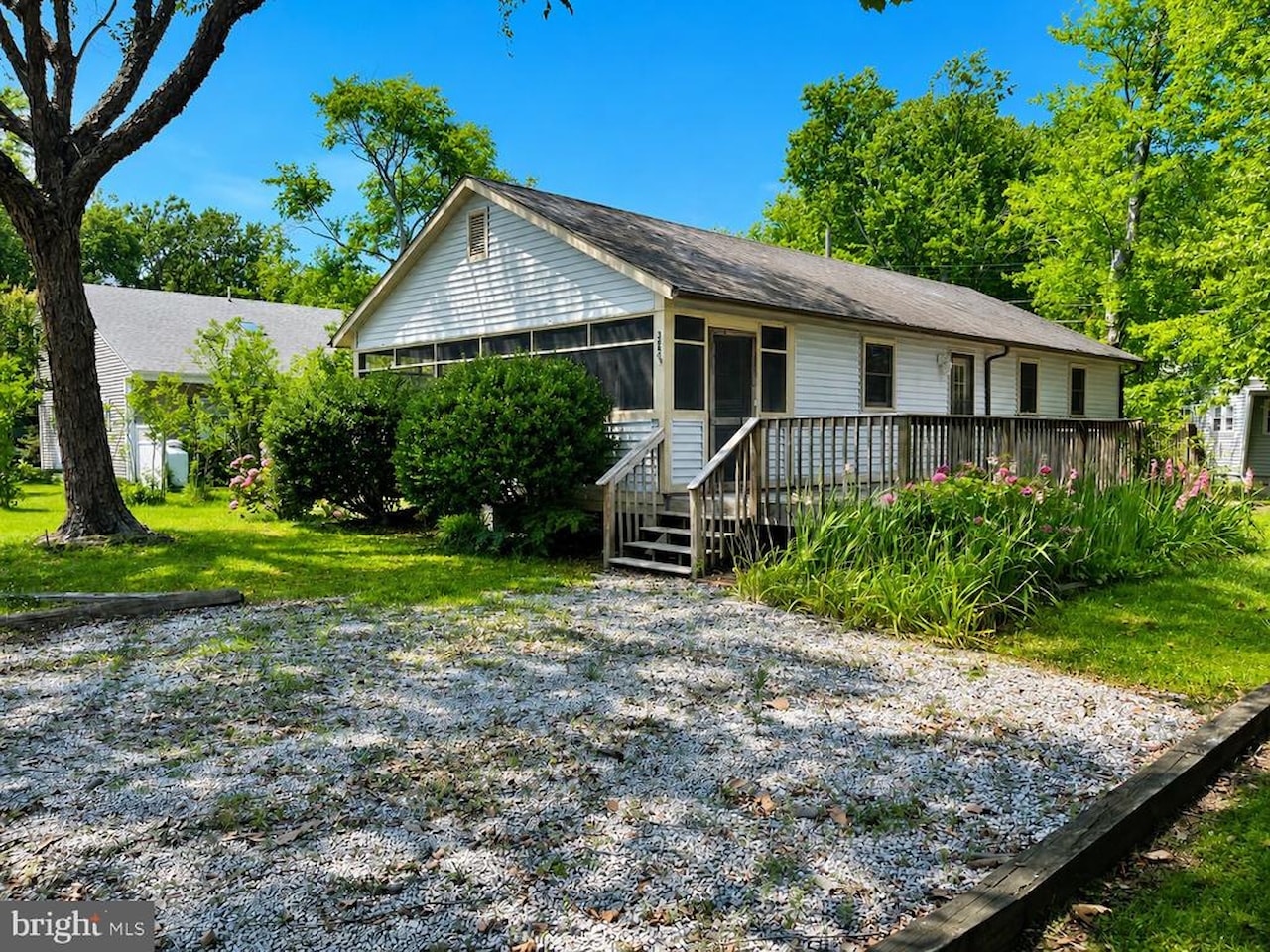 Real Estate for Sale - 505 Collins St in Bethany Beach Photo 2