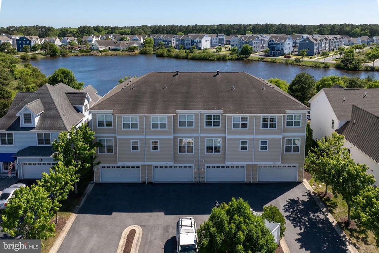  Real Estate for Sale - 12147 Landings Blvd #104 in Berlin Photo 43