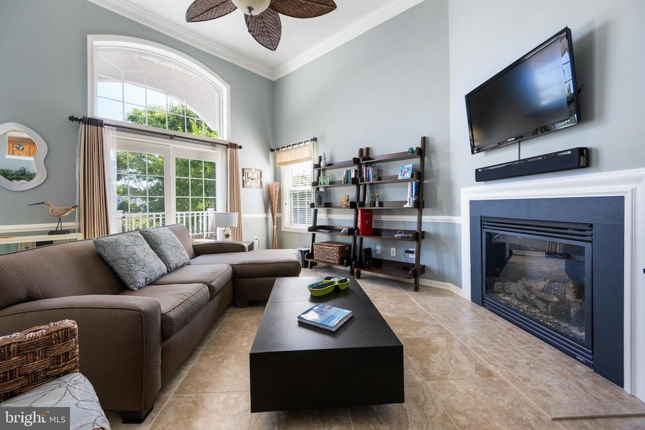  Real Estate for Sale - 12147 Landings Blvd #104 in Berlin Photo 4