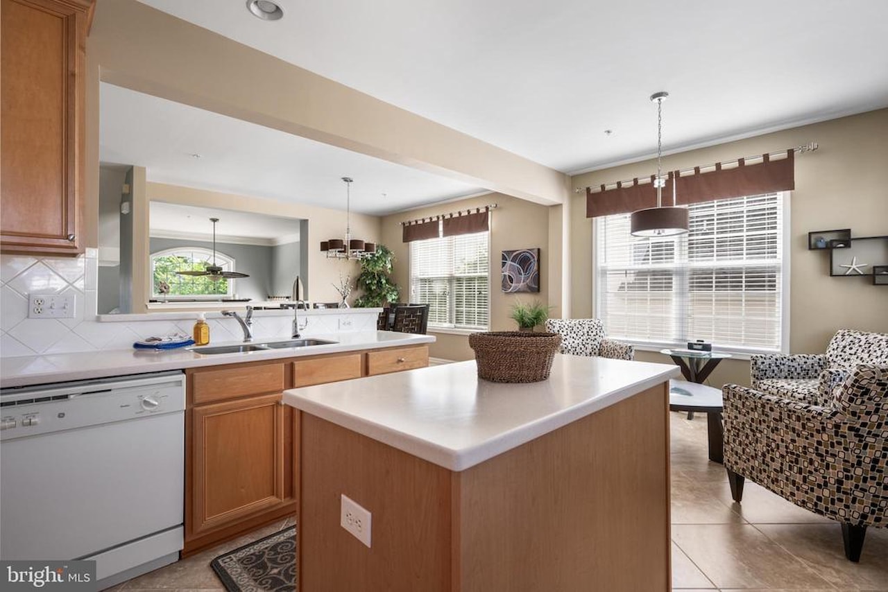  Real Estate for Sale - 12147 Landings Blvd #104 in Berlin Photo 13