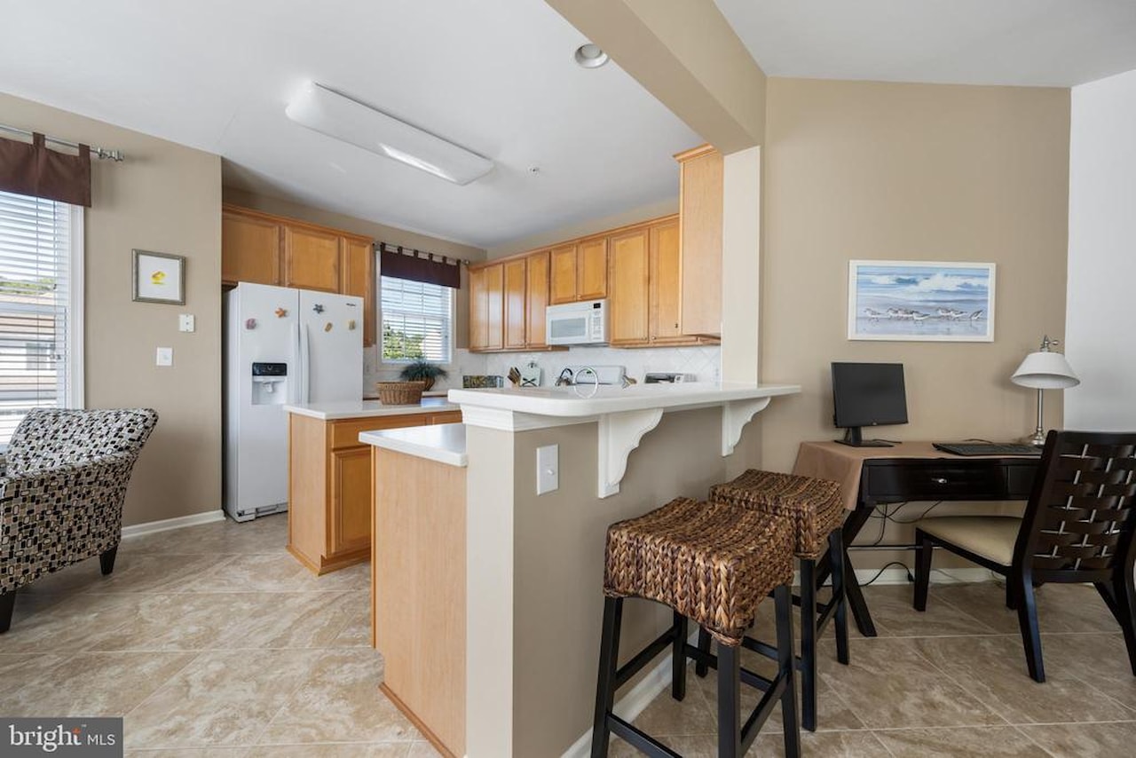  Real Estate for Sale - 12147 Landings Blvd #104 in Berlin Photo 15
