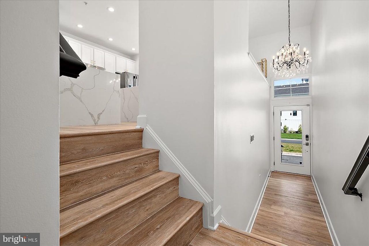 Real Estate for Sale - 10900 Holystone Ln #102 in Berlin Photo 10