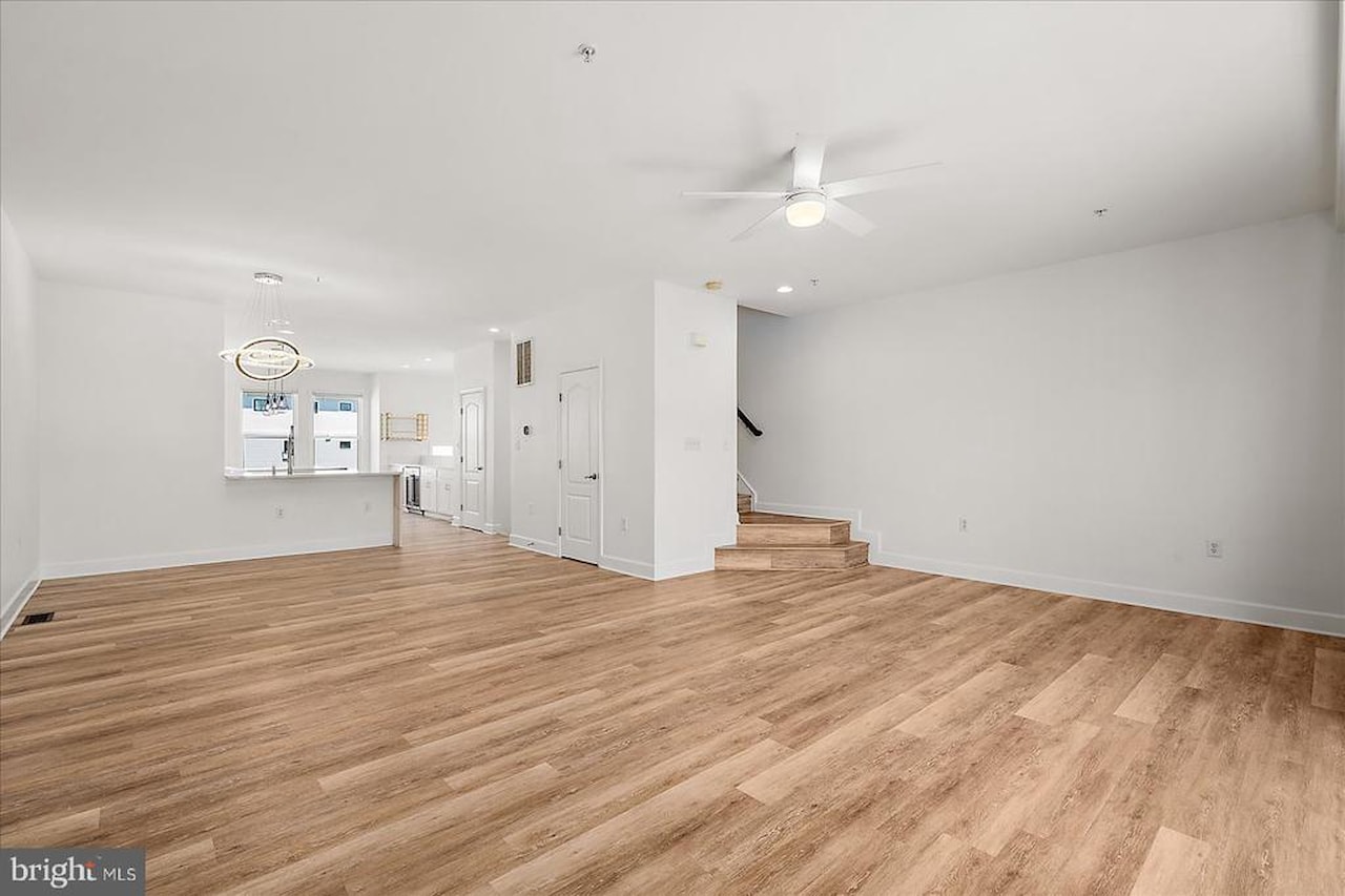  Real Estate for Sale - 10900 Holystone Ln #102 in Berlin Photo 40