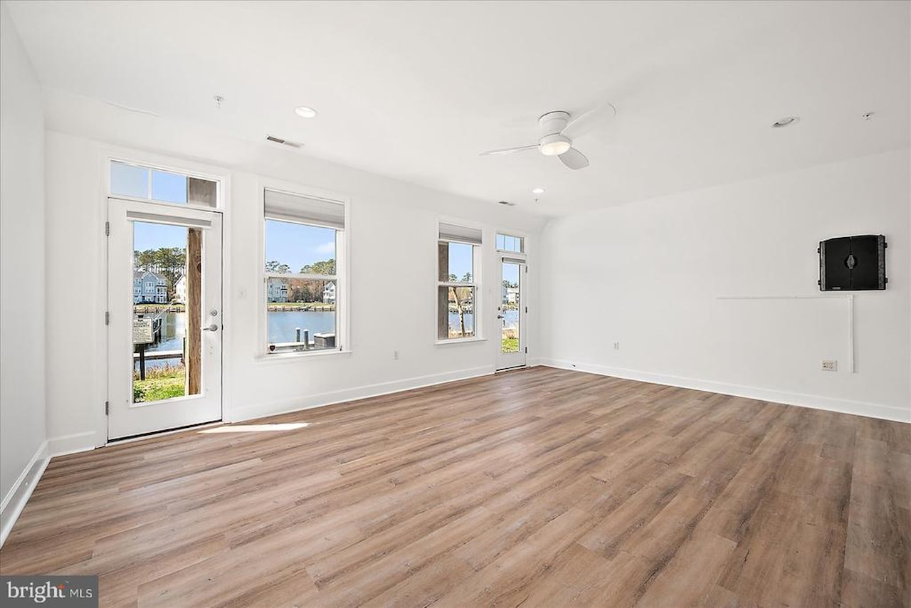  Real Estate for Sale - 10900 Holystone Ln #102 in Berlin Photo 34