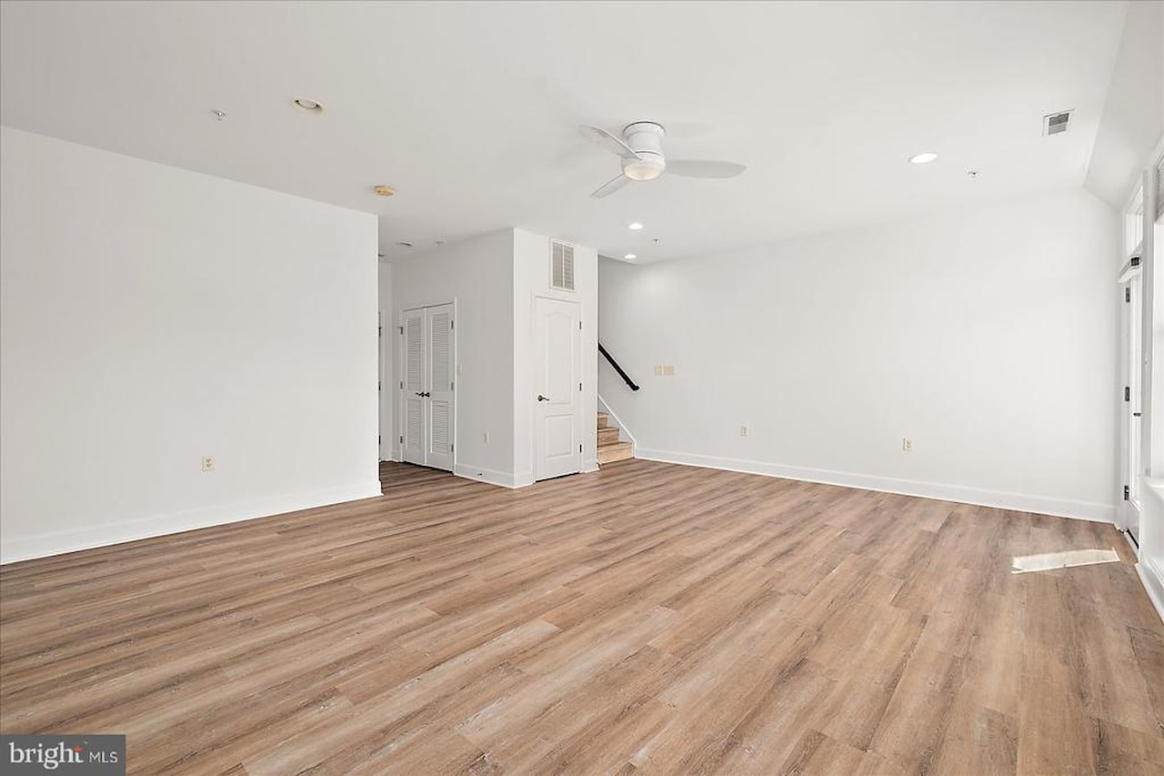  Real Estate for Sale - 10900 Holystone Ln #102 in Berlin Photo 38