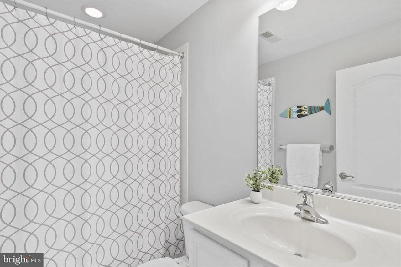 Glenriddle Homeowners Associat Real Estate for Sale - 11100 Crusader Ln #107 in Berlin Photo 43