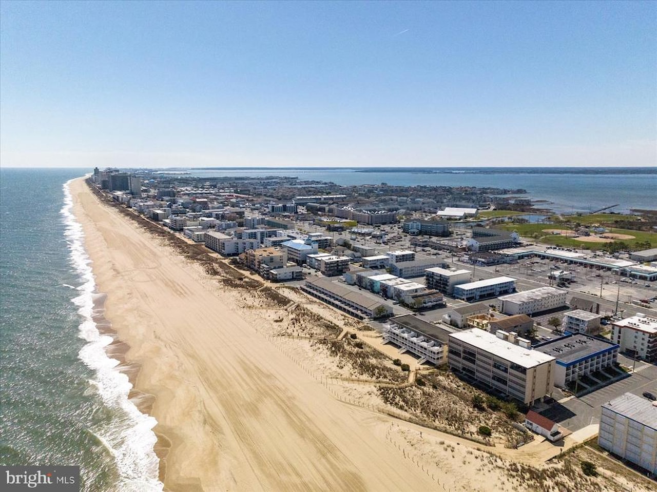 Covington Towers Real Estate for Sale - 12903 Wight St #301 in Ocean City Photo 4