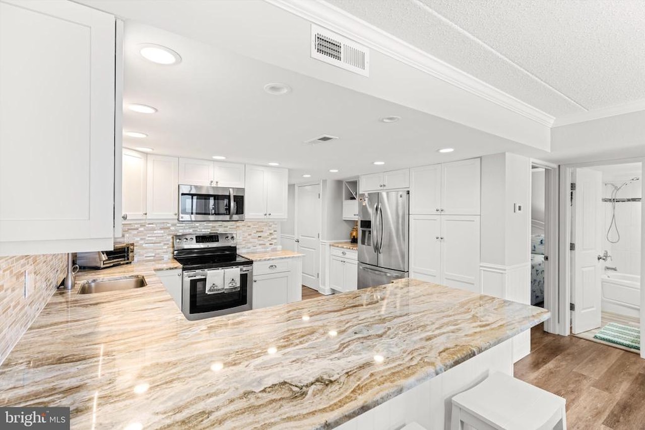 Diamond Beach Real Estate for Sale - 3801 Atlantic Ave in Ocean City Photo 17