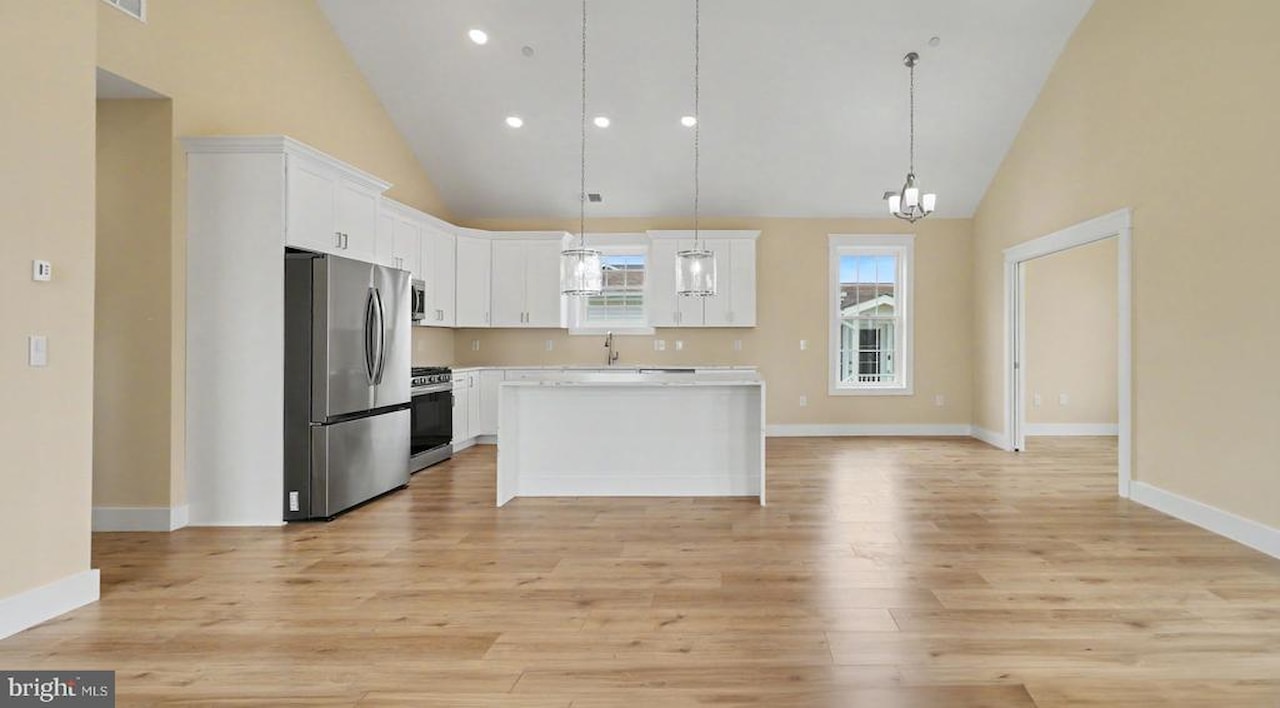  Real Estate for Sale - 13214 Ocean Dr in Ocean City Photo 11