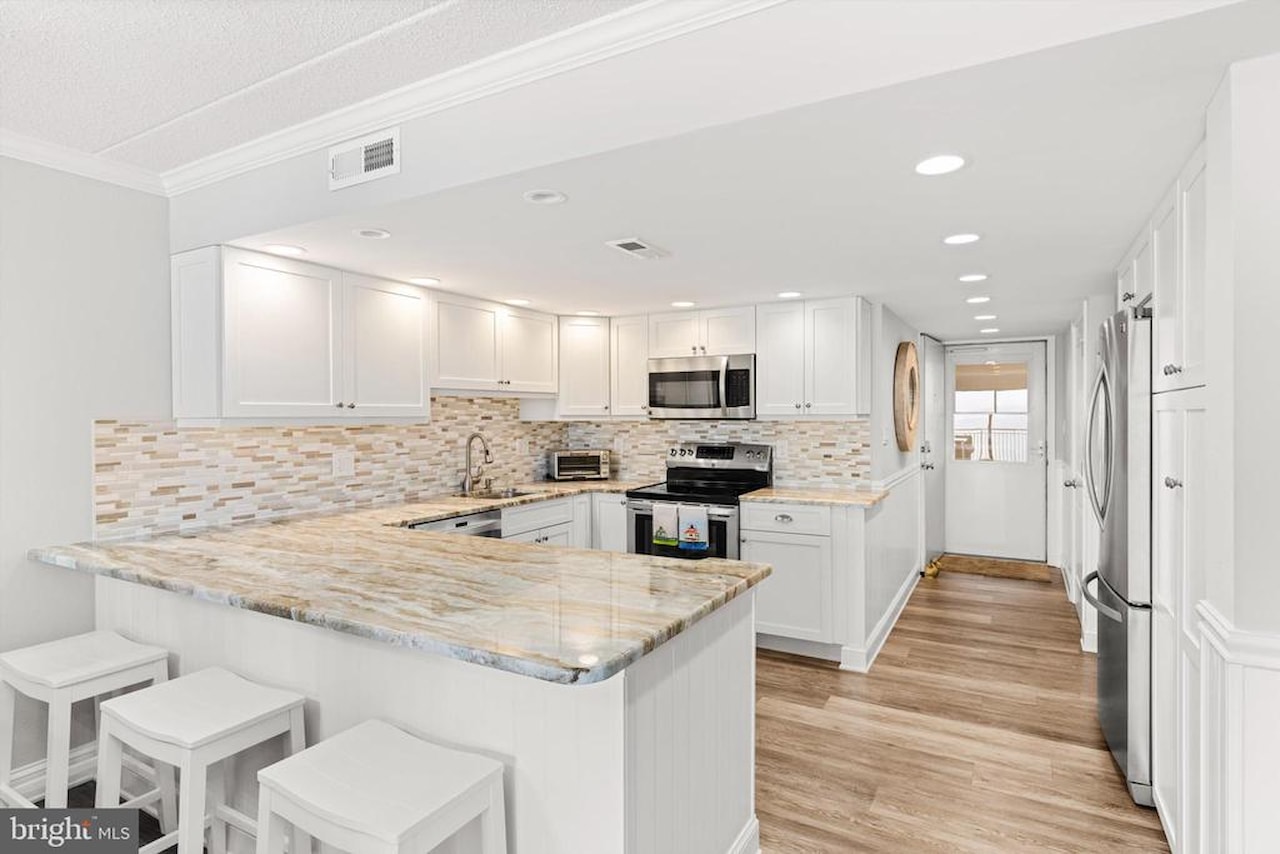 Diamond Beach Real Estate for Sale - 3801 Atlantic Ave in Ocean City Photo 16
