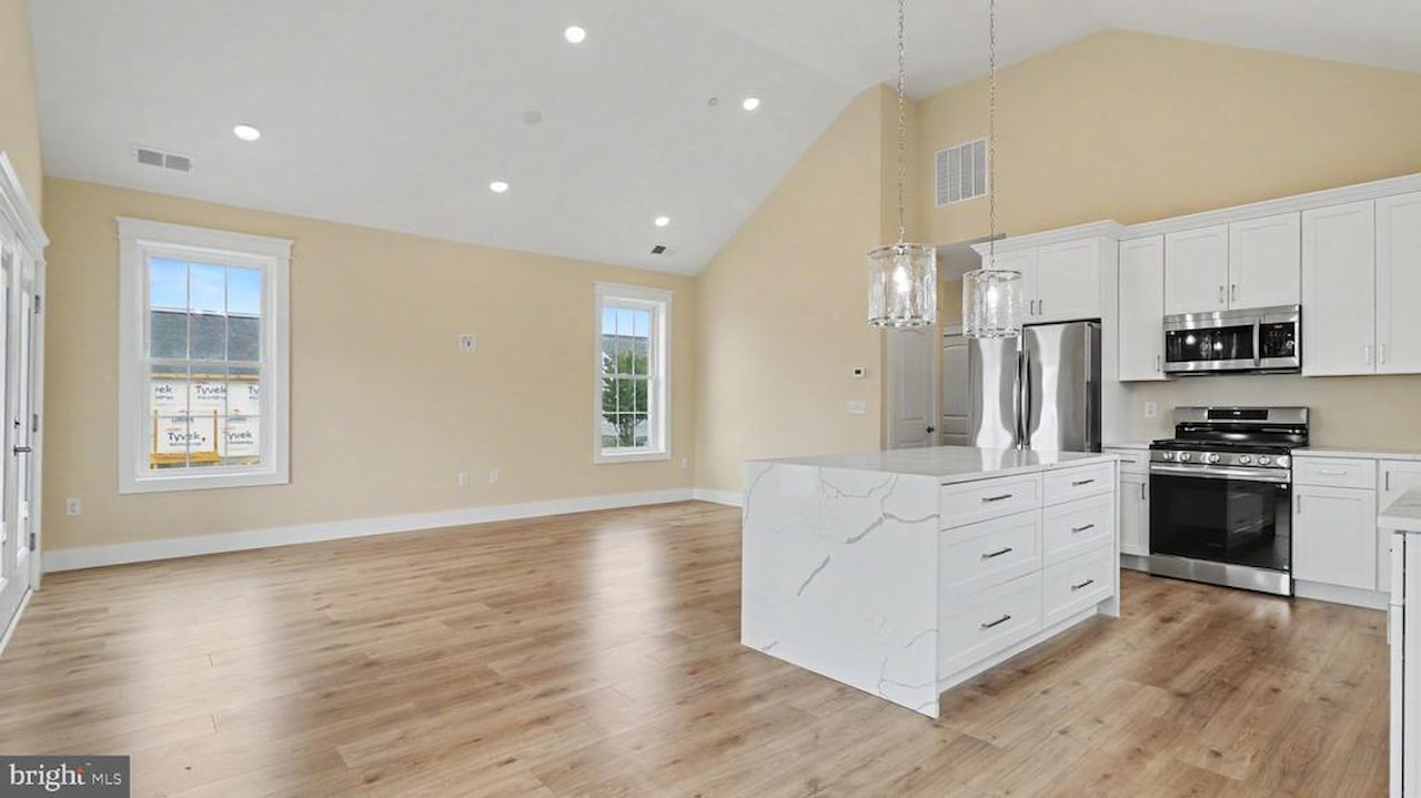  Real Estate for Sale - 13214 Ocean Dr in Ocean City Photo 9