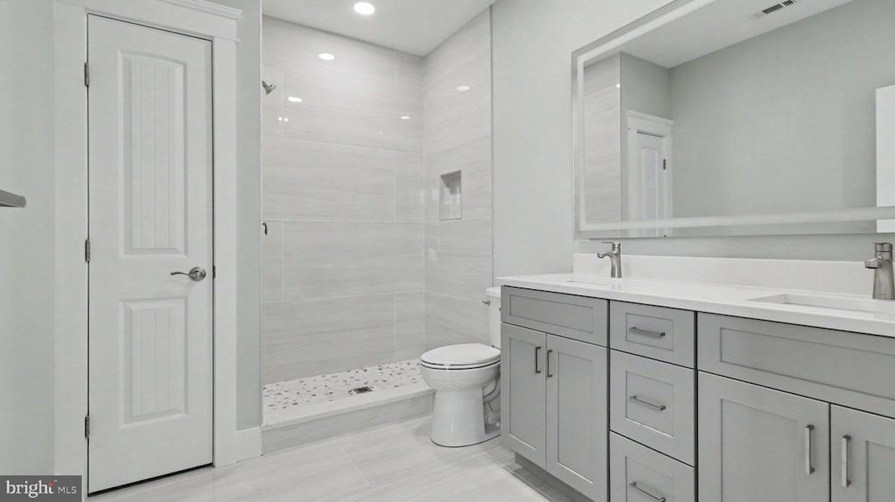  Real Estate for Sale - 13214 Ocean Dr in Ocean City Photo 27