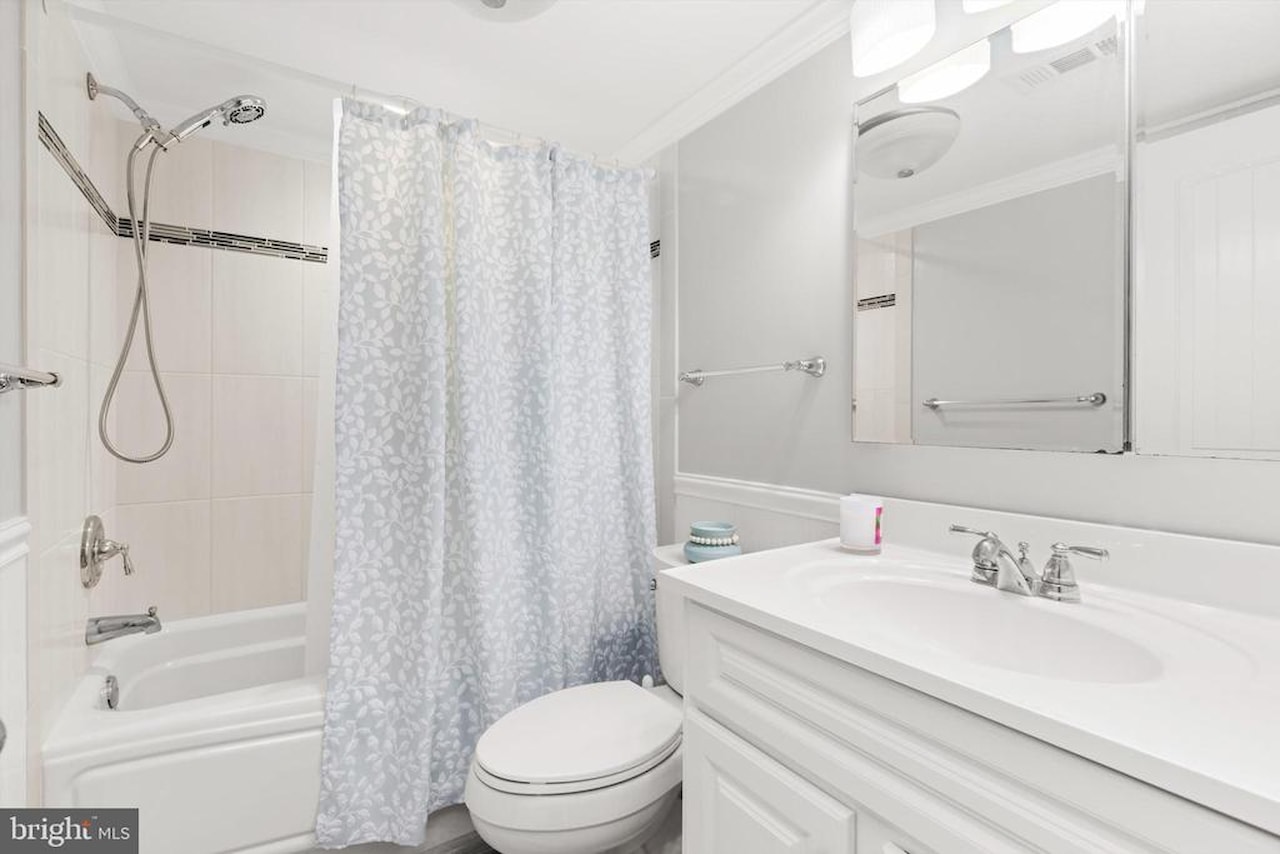 Diamond Beach Real Estate for Sale - 3801 Atlantic Ave in Ocean City Photo 24