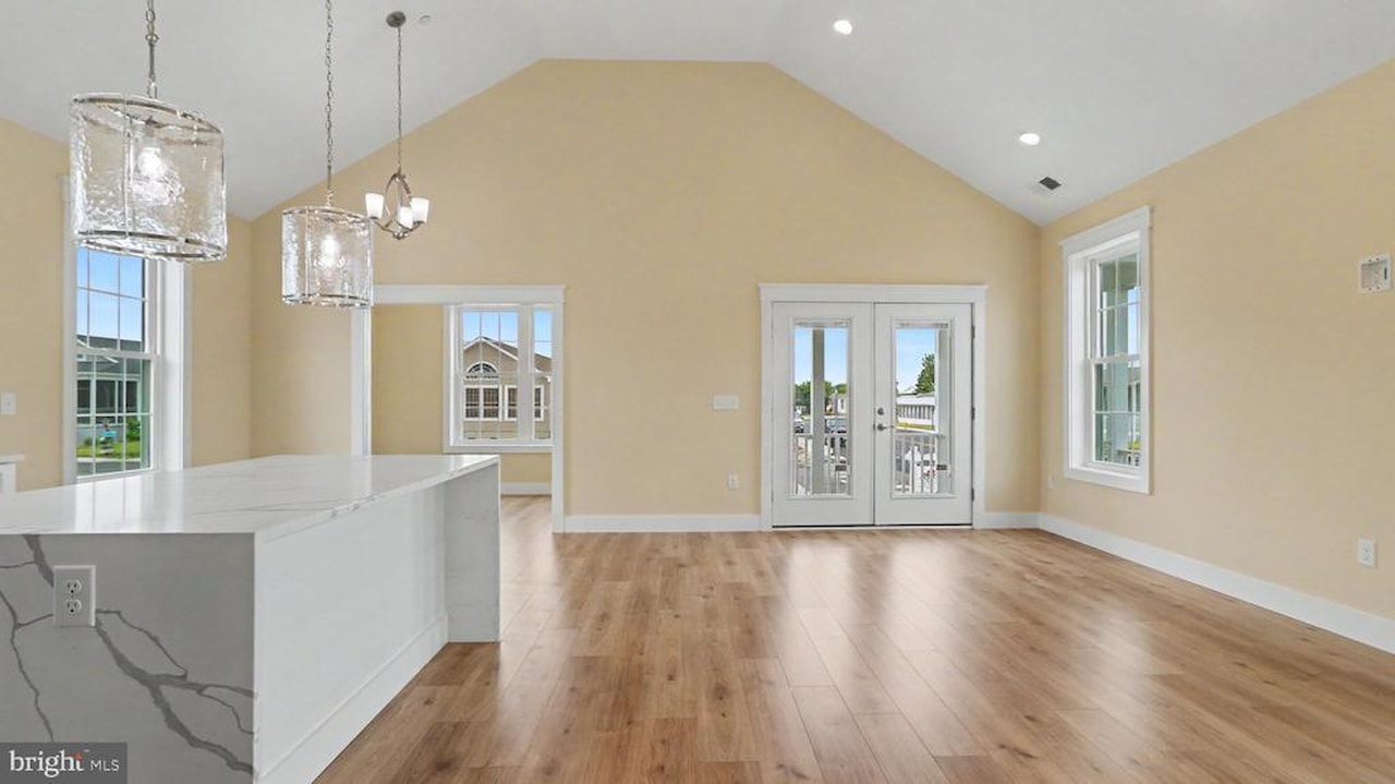  Real Estate for Sale - 13214 Ocean Dr in Ocean City Photo 13