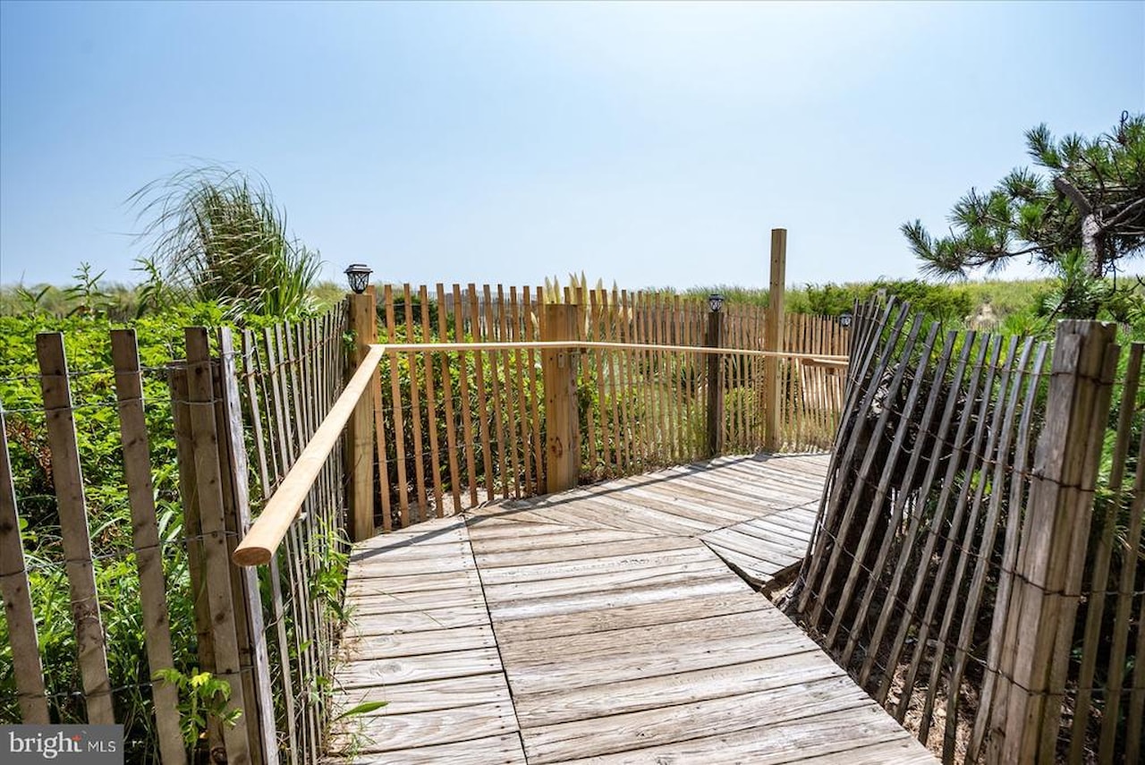 Covington Towers Real Estate for Sale - 12903 Wight St #301 in Ocean City Photo 45