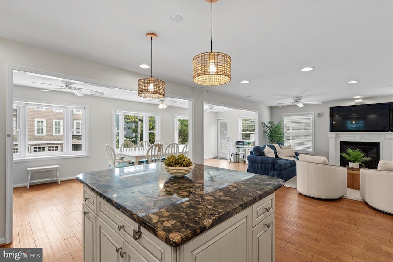  Real Estate for Sale - 39 Dune Rd in Bethany Beach Photo 10