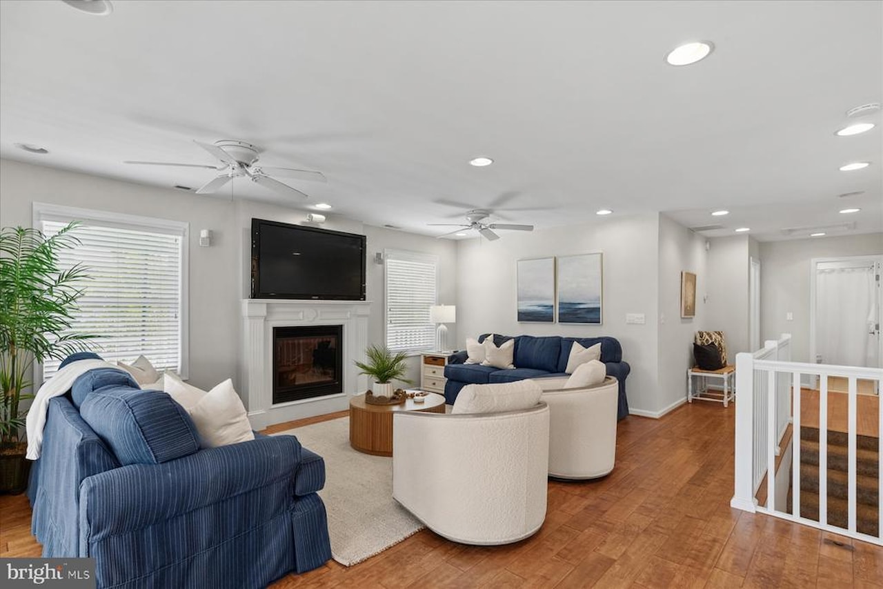  Real Estate for Sale - 39 Dune Rd in Bethany Beach Photo 4