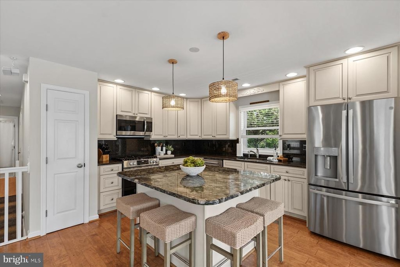  Real Estate for Sale - 39 Dune Rd in Bethany Beach Photo 8