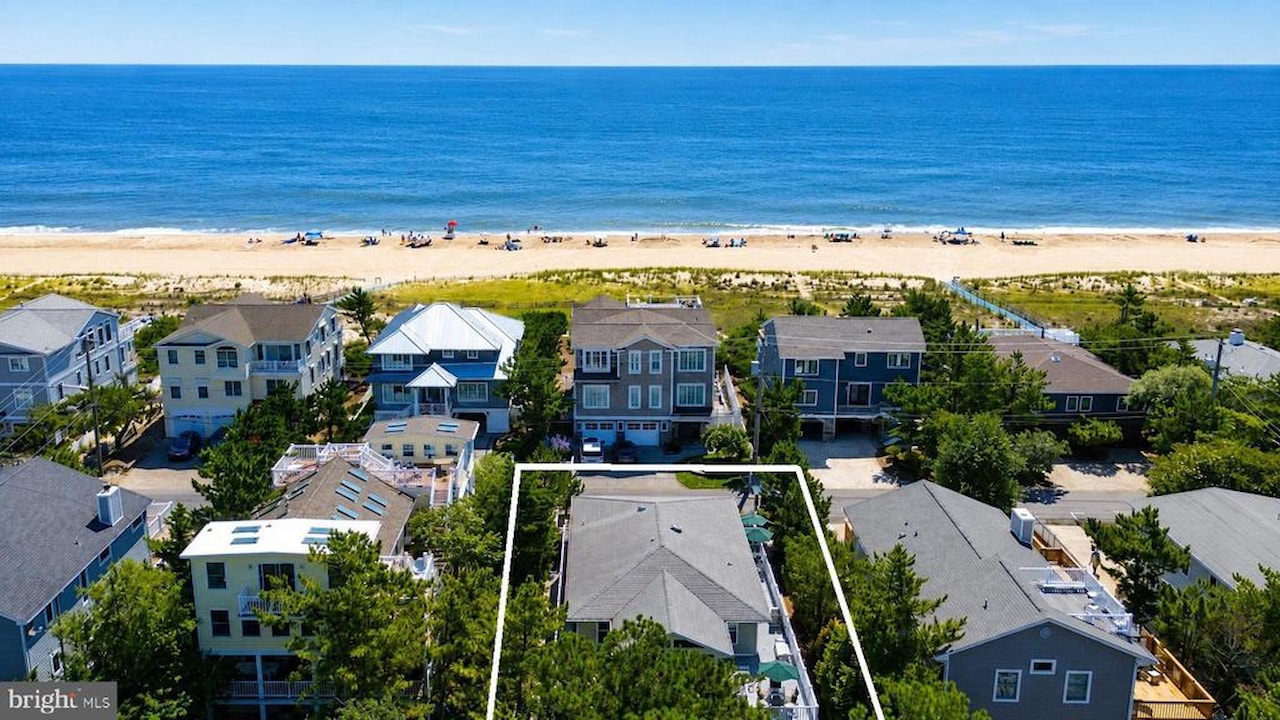  Real Estate for Sale - 39 Dune Rd in Bethany Beach Photo 2