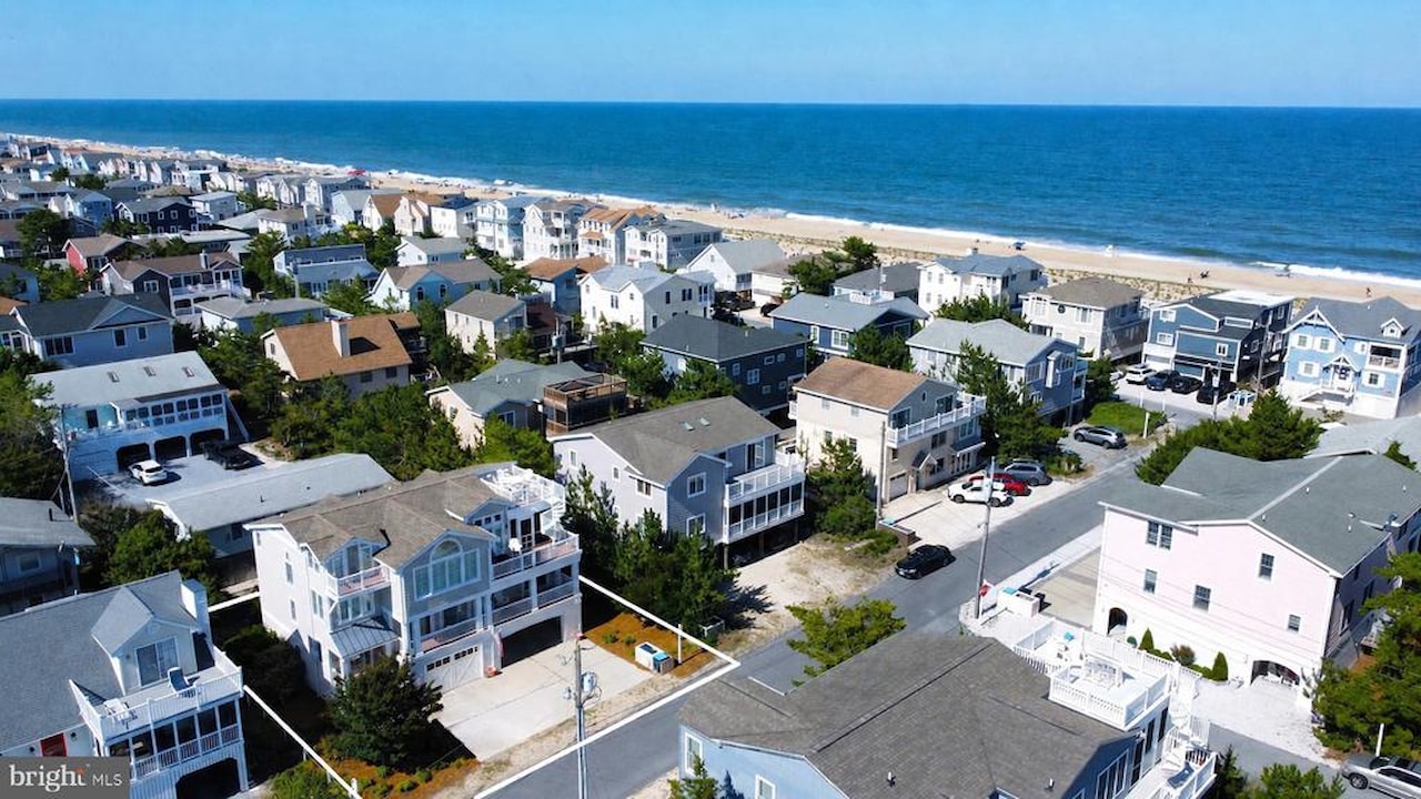  Real Estate for Sale - 7 S 9th St in South Bethany Photo 2