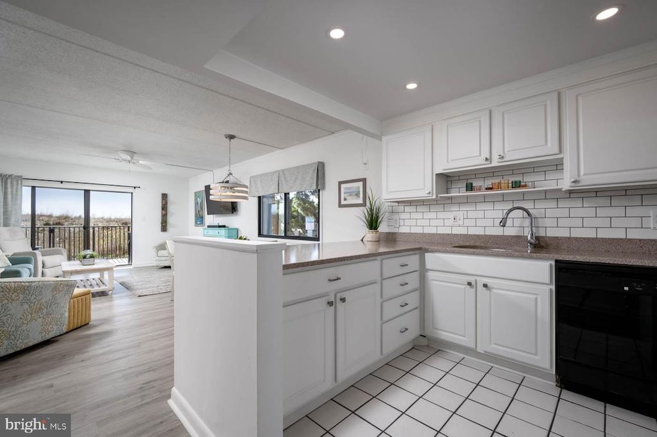 Mariner II Real Estate for Sale - 5701 Atlantic Ave #1S in Ocean City Photo 8
