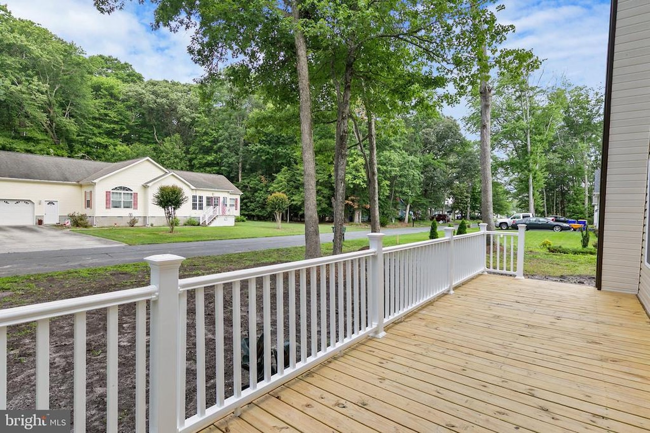  Real Estate for Sale - 31242 W Ocean Dr in Dagsboro Photo 2