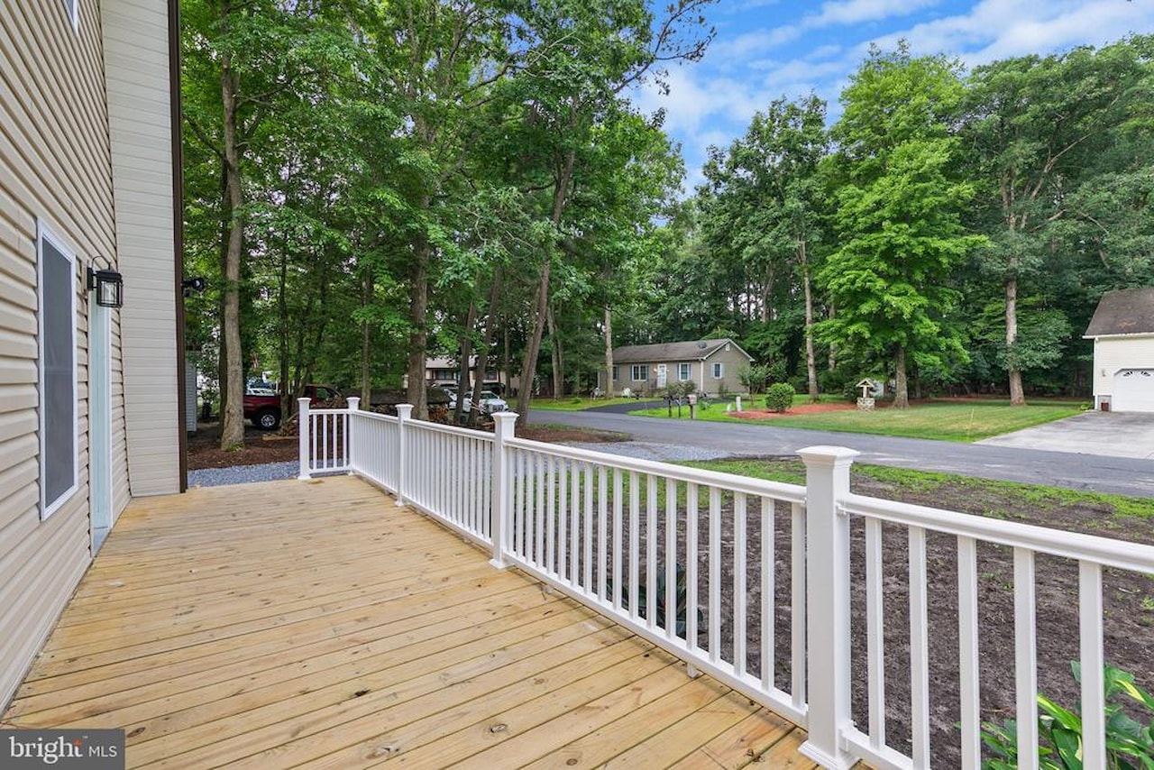  Real Estate for Sale - 31242 W Ocean Dr in Dagsboro Photo 3