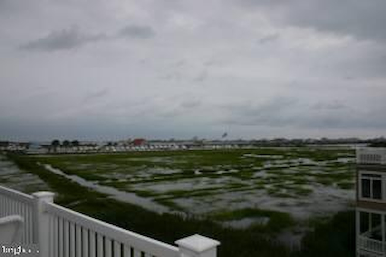 Sunrise Cove Real Estate for Sale - 12901 Old Bridge Rd #1 in Ocean City Photo 10