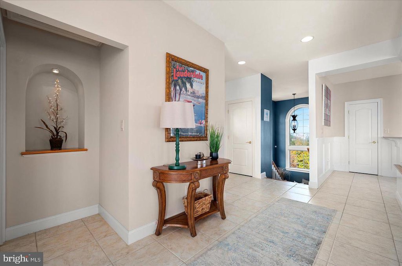 Sunrise Cove Real Estate for Sale - 12901 Old Bridge Rd #8 PH 2 in Ocean City Photo 5