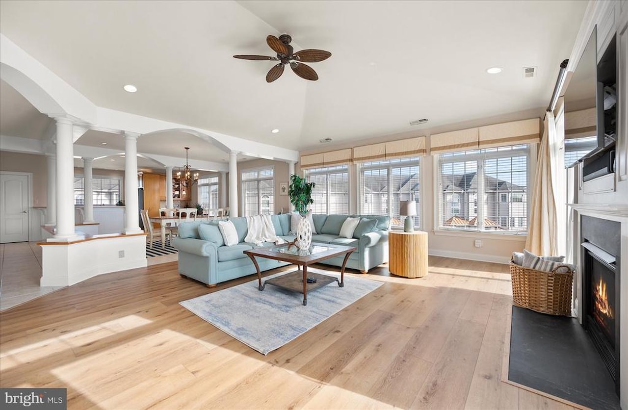 Sunrise Cove Real Estate for Sale - 12901 Old Bridge Rd #8 PH 2 in Ocean City Photo 9