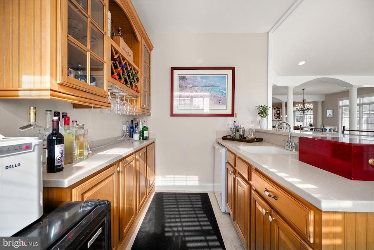 Sunrise Cove Real Estate for Sale - 12901 Old Bridge Rd #8 PH 2 in Ocean City Photo 12