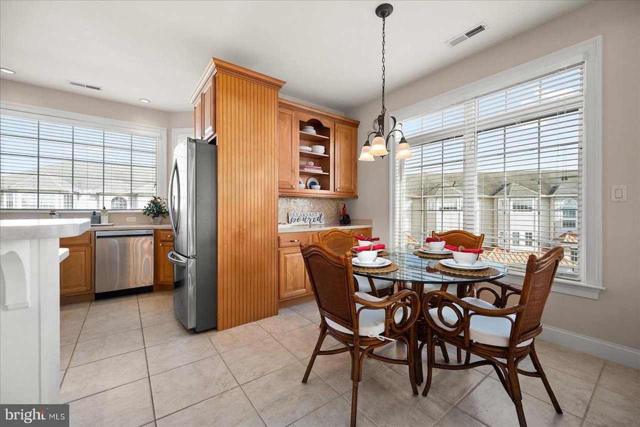 Sunrise Cove Real Estate for Sale - 12901 Old Bridge Rd #8 PH 2 in Ocean City Photo 15