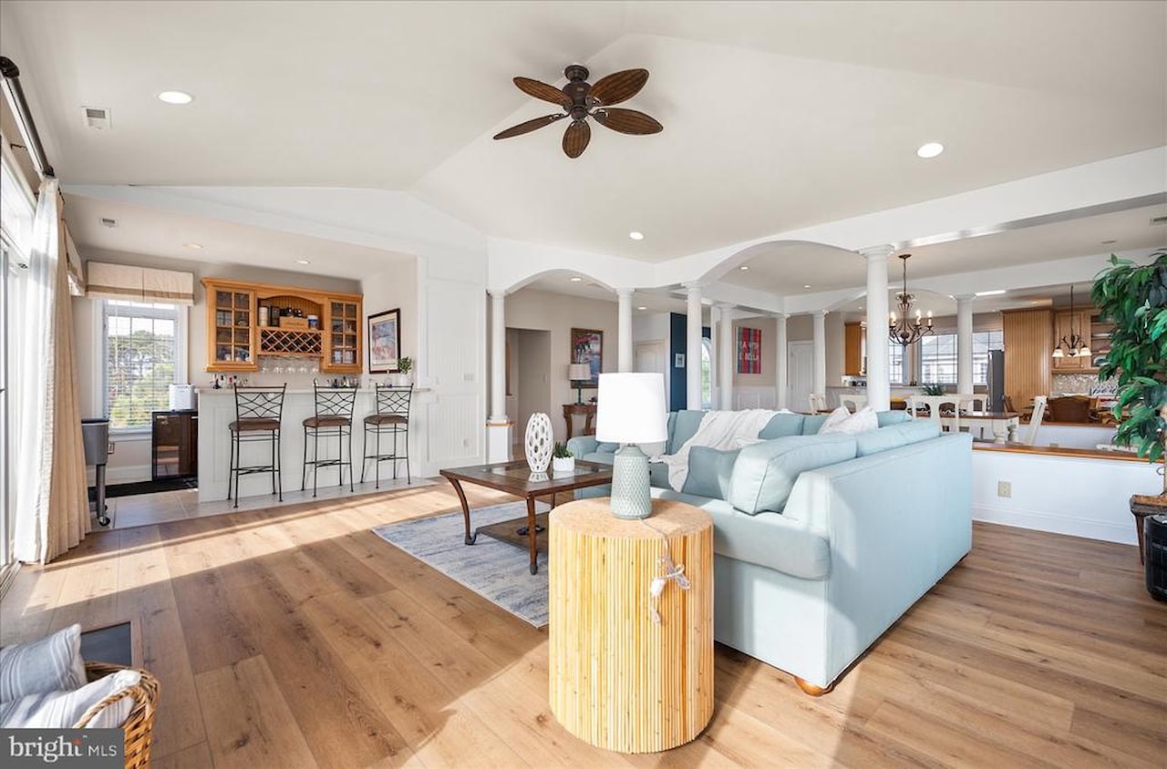 Sunrise Cove Real Estate for Sale - 12901 Old Bridge Rd #8 PH 2 in Ocean City Photo 10