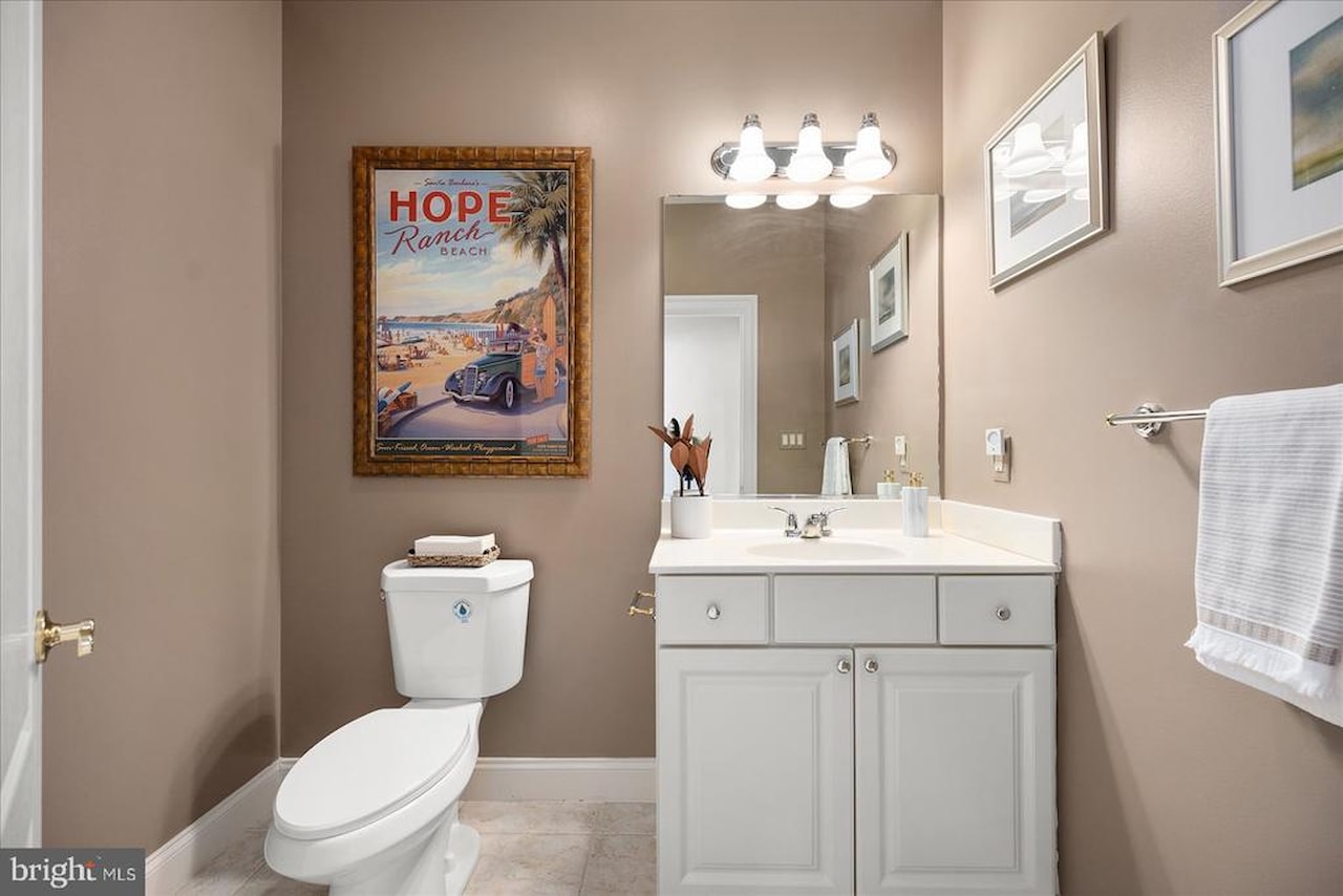 Sunrise Cove Real Estate for Sale - 12901 Old Bridge Rd #8 PH 2 in Ocean City Photo 19