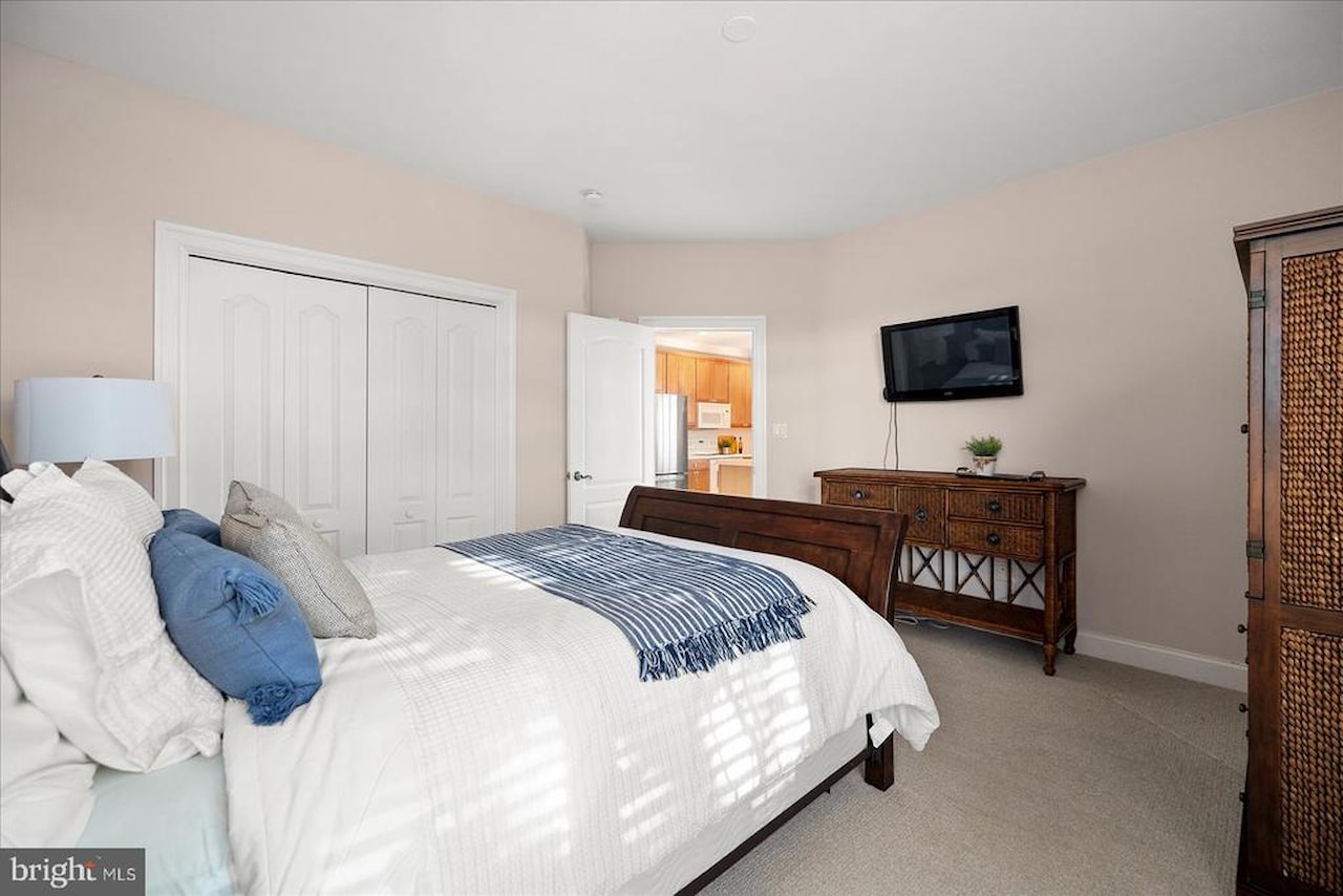 Sunrise Cove Real Estate for Sale - 12901 Old Bridge Rd #8 PH 2 in Ocean City Photo 49