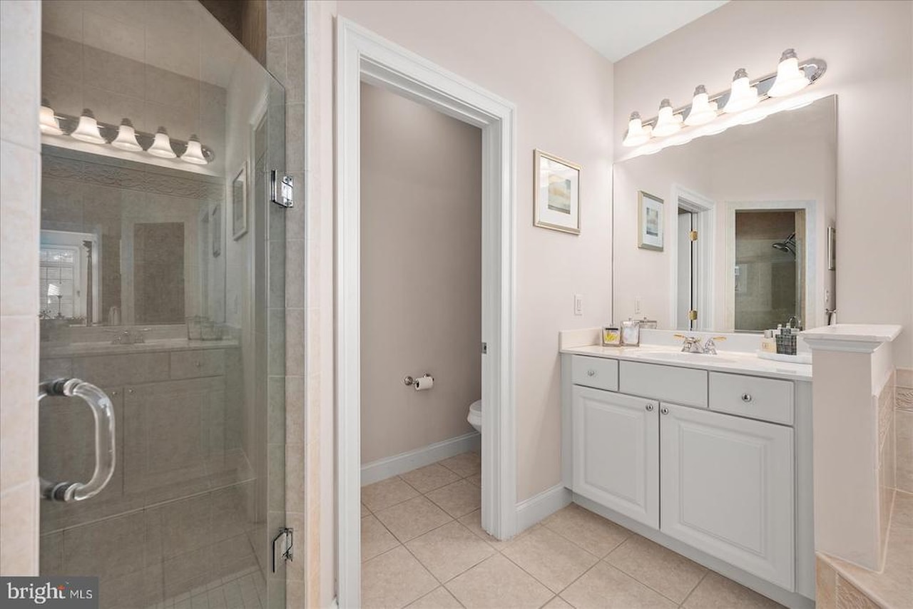 Sunrise Cove Real Estate for Sale - 12901 Old Bridge Rd #8 PH 2 in Ocean City Photo 34
