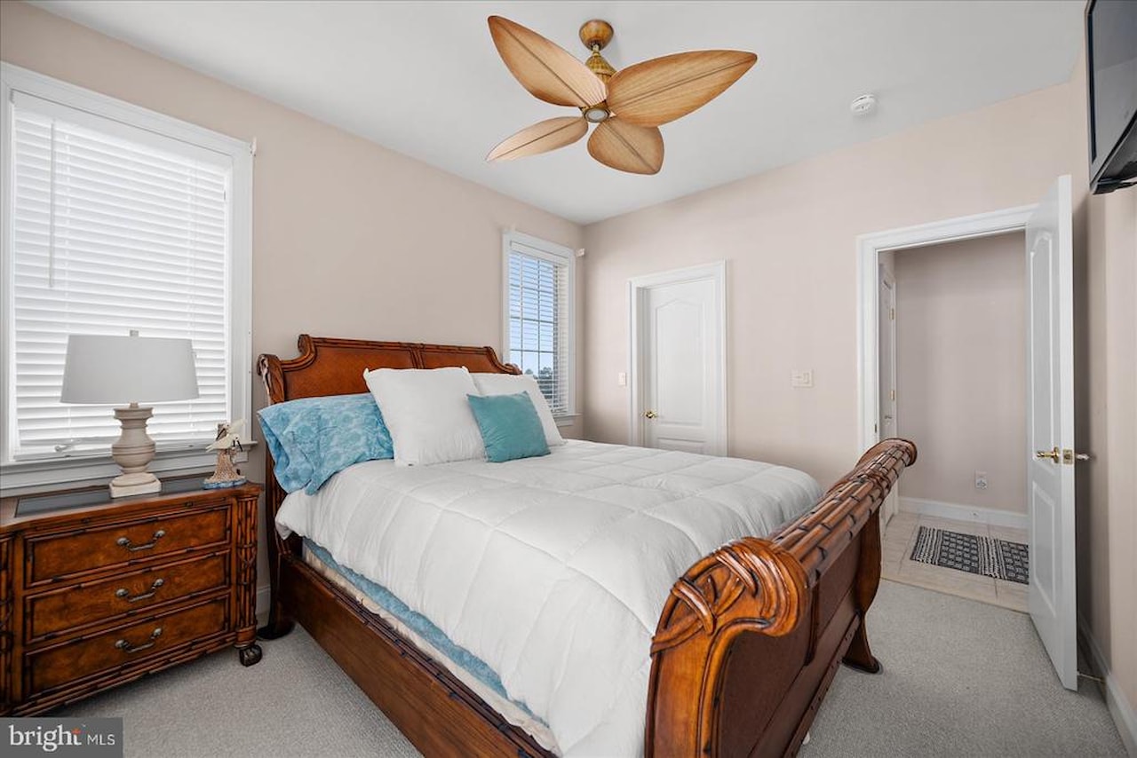 Sunrise Cove Real Estate for Sale - 12901 Old Bridge Rd #8 PH 2 in Ocean City Photo 40