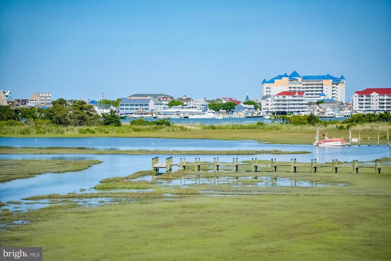 Sunrise Cove Real Estate for Sale - 12901 Old Bridge Rd #8 PH 2 in Ocean City Photo 70