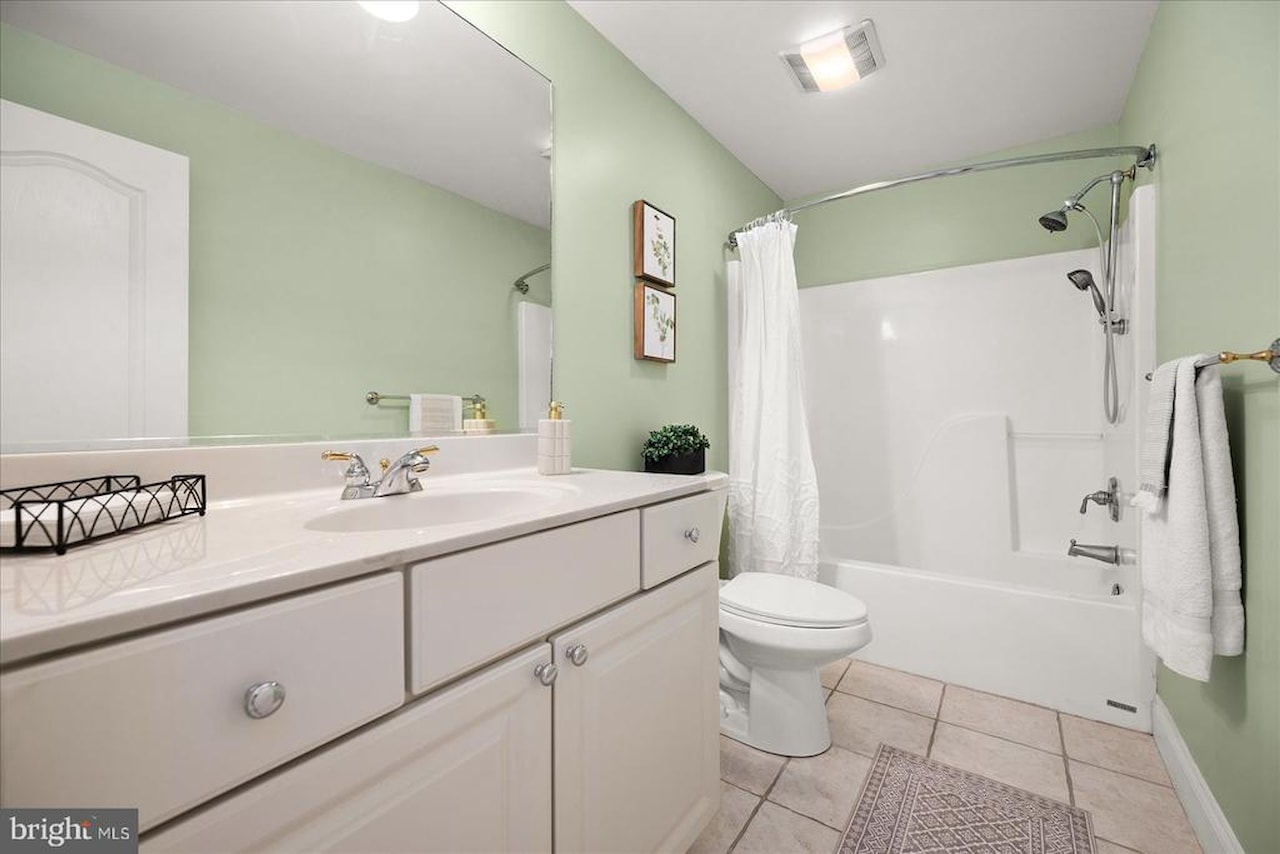 Sunrise Cove Real Estate for Sale - 12901 Old Bridge Rd #8 PH 2 in Ocean City Photo 50