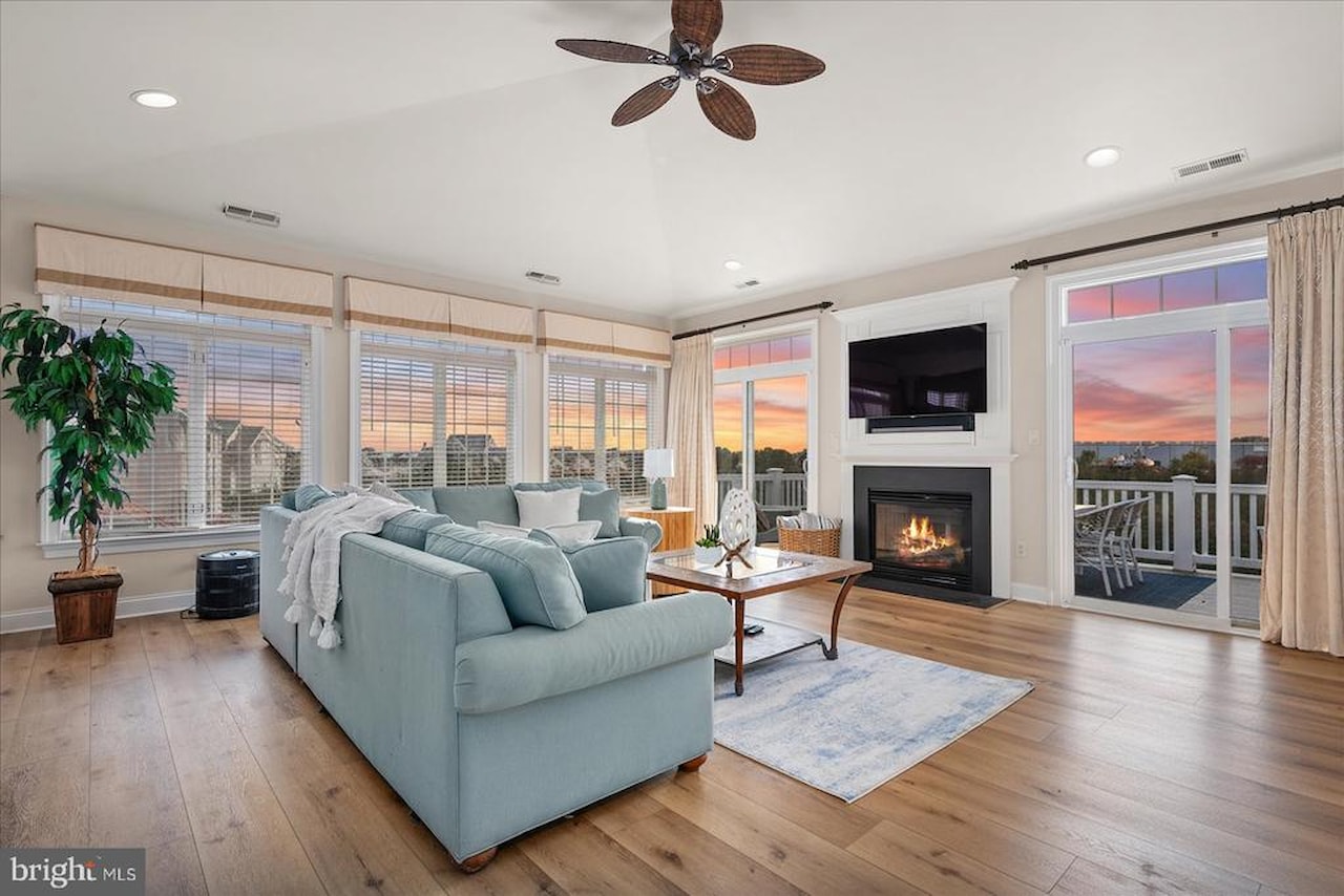 Sunrise Cove Real Estate for Sale - 12901 Old Bridge Rd #8 PH 2 in Ocean City Photo 7