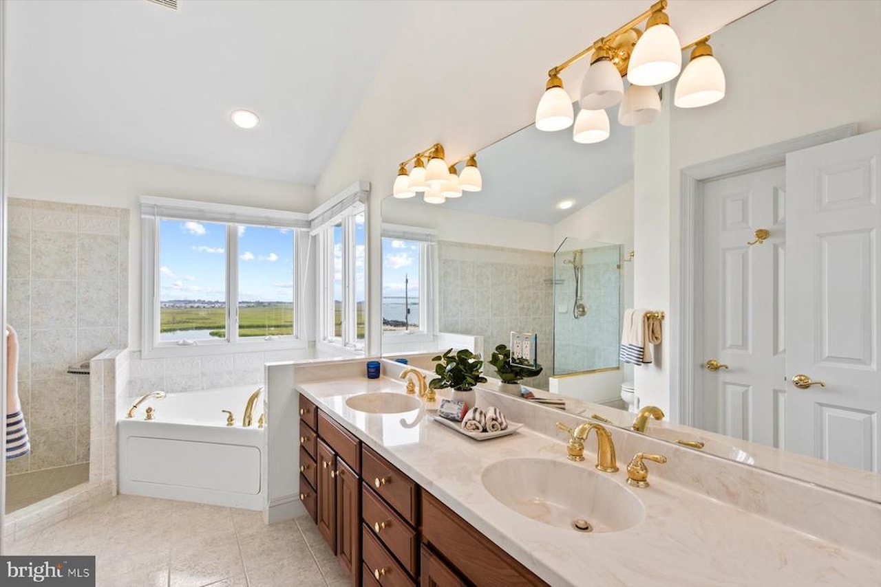  Real Estate for Sale - 6 S Shore Dr in North Bethany Photo 27
