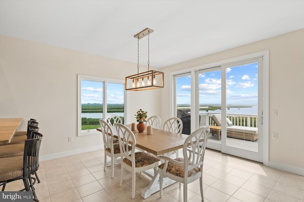  Real Estate for Sale - 6 S Shore Dr in North Bethany Photo 10