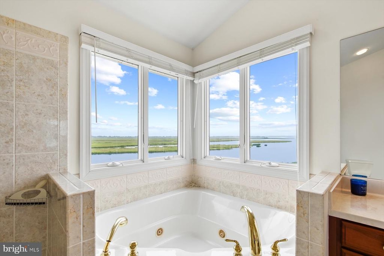  Real Estate for Sale - 6 S Shore Dr in North Bethany Photo 29
