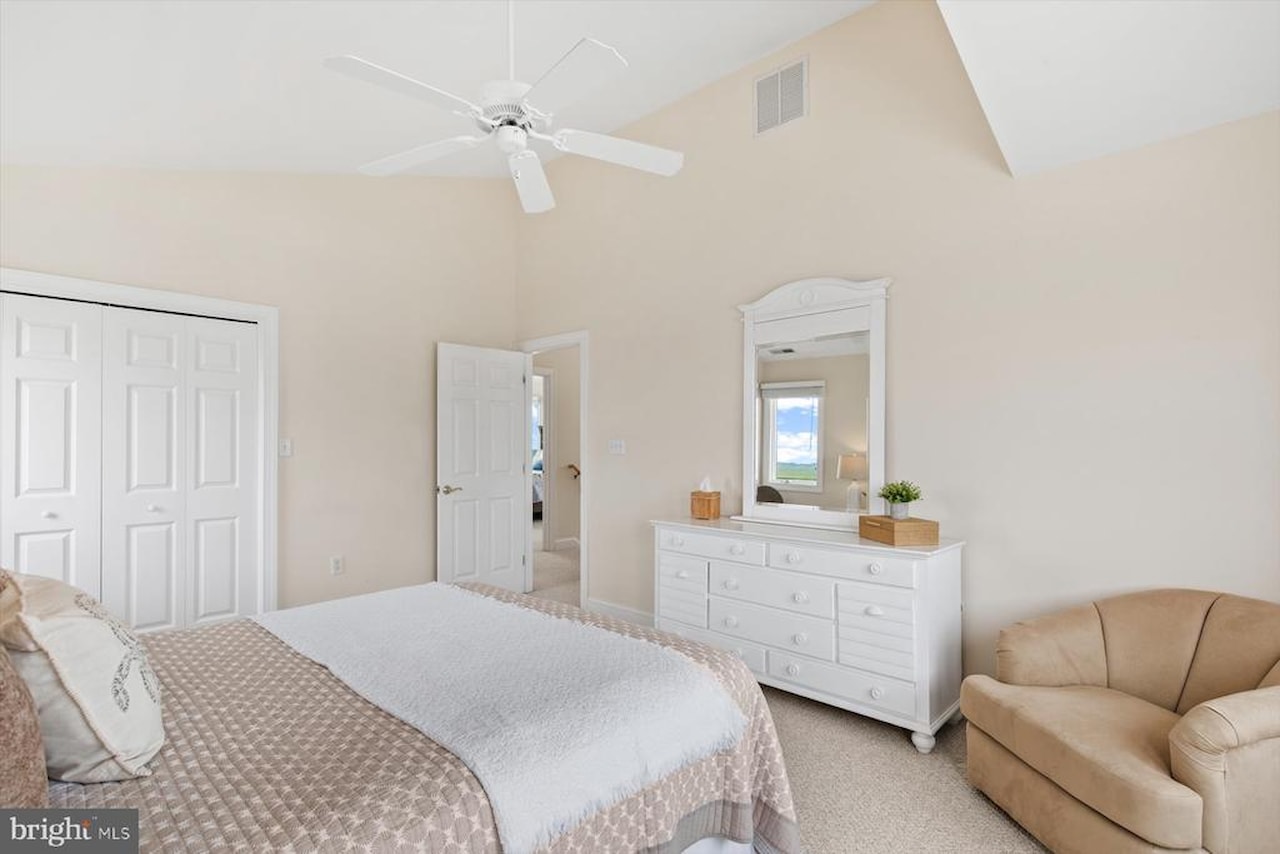  Real Estate for Sale - 6 S Shore Dr in North Bethany Photo 32