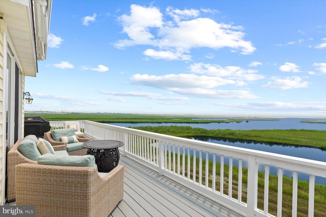  Real Estate for Sale - 6 S Shore Dr in North Bethany Photo 20