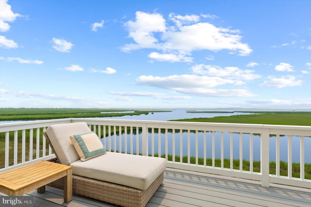  Real Estate for Sale - 6 S Shore Dr in North Bethany Photo 19